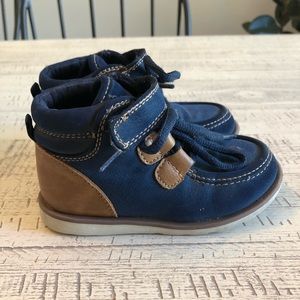 Children’s Place boots size 7